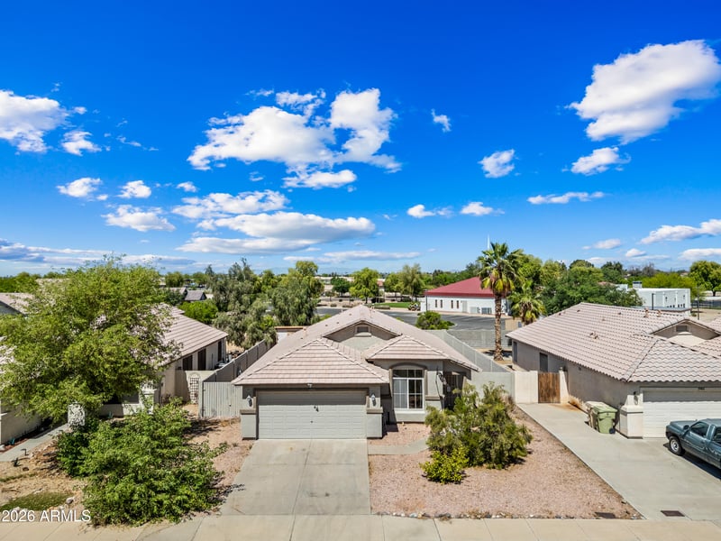 7990 Solano Dr, Glendale, AZ 85303