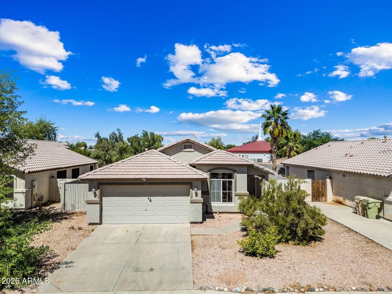 7990 Solano Dr, Glendale, AZ 85303
