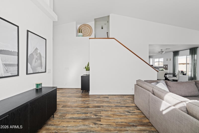7996 W Stella Ave, Glendale, AZ 85303