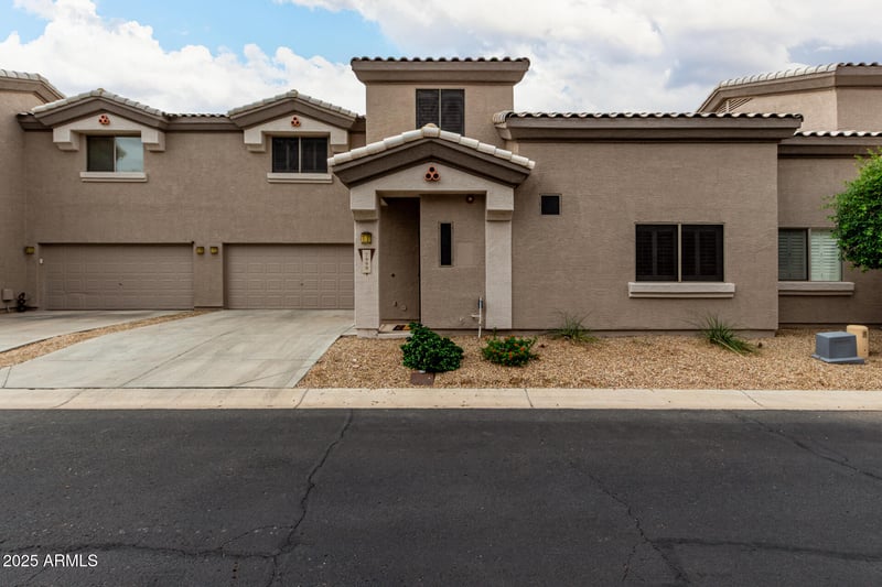 7999 Waltann Ln, Peoria, AZ 85382