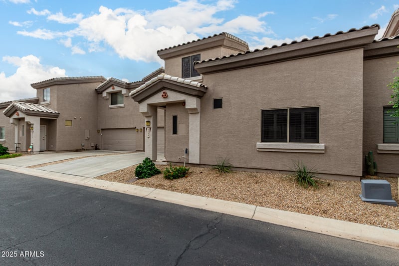 7999 Waltann Ln, Peoria, AZ 85382