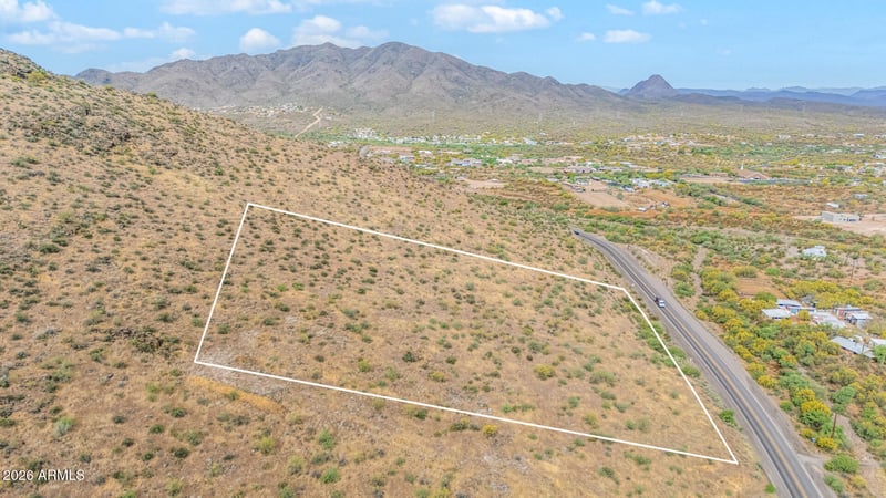 7xx Circle Mountain Rd #-, New River, AZ 85087