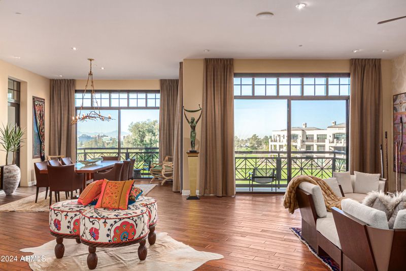 8 Biltmore Est #323, Phoenix, AZ 85016