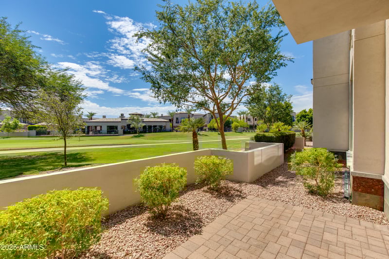 8 Biltmore Estate #110, Phoenix, AZ 85016