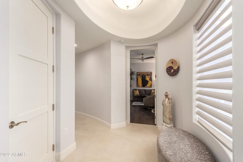8 Biltmore Estate #121, Phoenix, AZ 85016