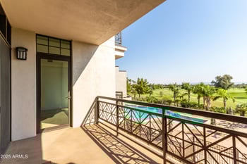 8 Biltmore Estate #202, Phoenix, AZ 85016