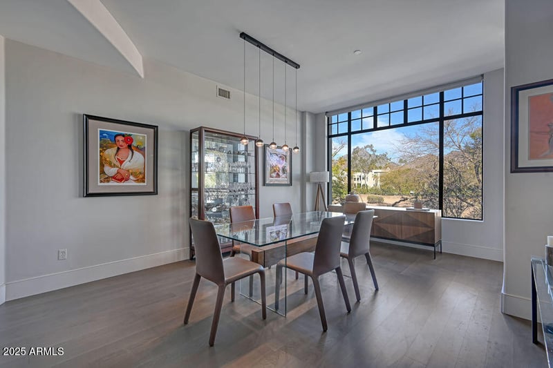 8 Biltmore Estate #212, Phoenix, AZ 85016