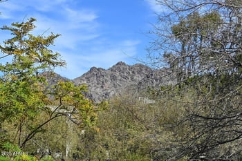 8 Biltmore Estate #212, Phoenix, AZ 85016