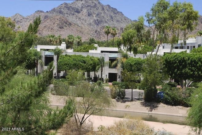 8 Biltmore Estate #313, Phoenix, AZ 85016