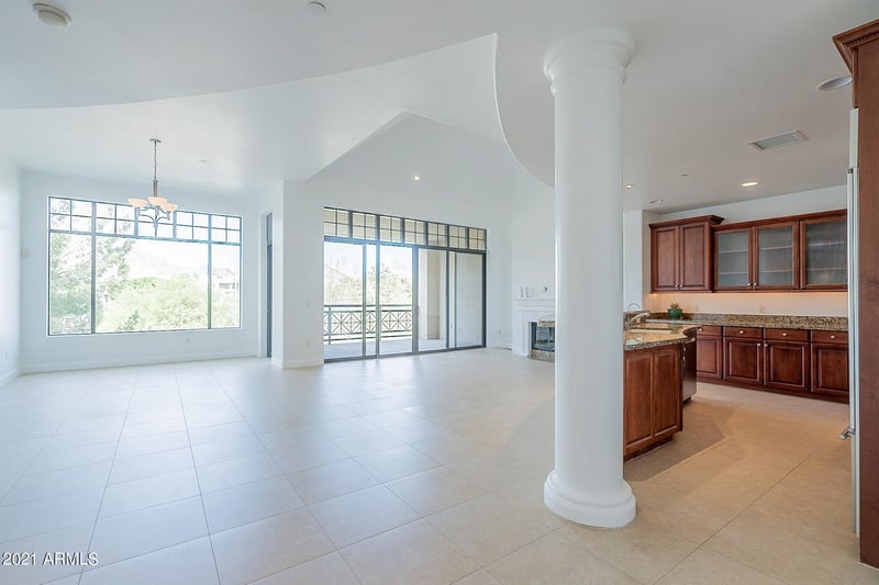 8 Biltmore Estate #313, Phoenix, AZ 85016