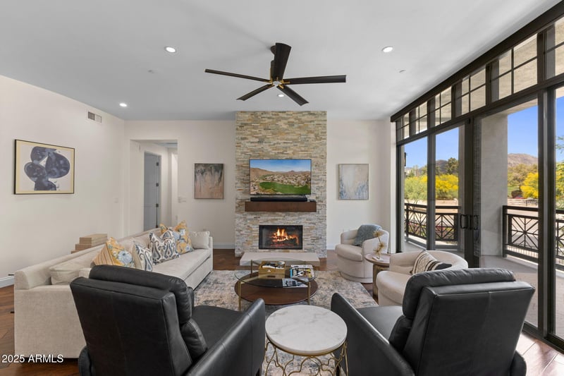 8 E Biltmore Estate #215, Phoenix, AZ 85016