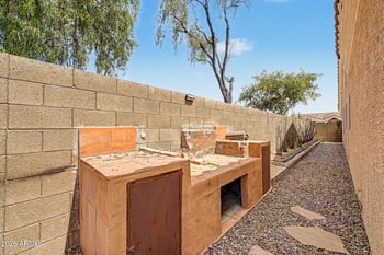 80 Sheffield Ave, Gilbert, AZ 85233