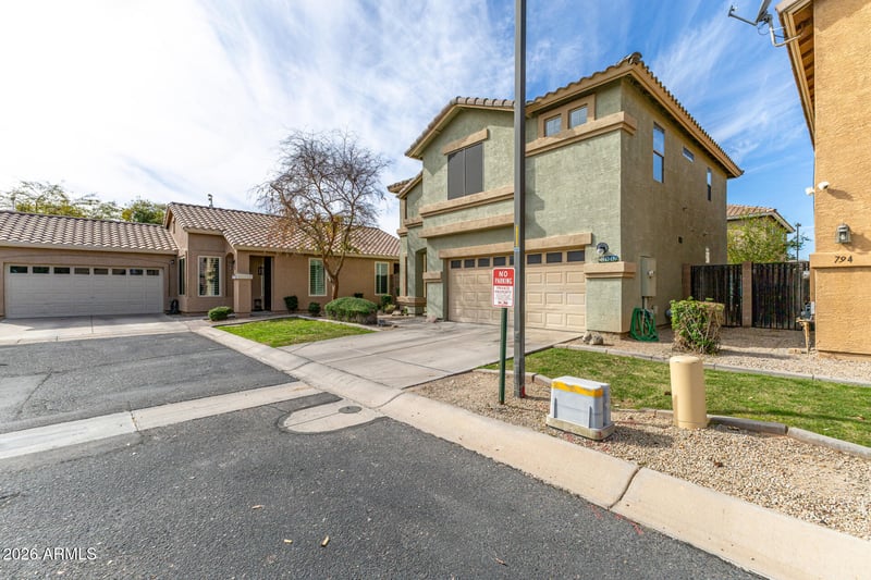 800 Bedford Dr, Chandler, AZ 85225