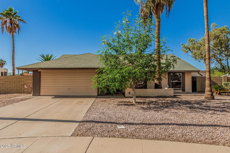 800 Marlboro Dr, Chandler, AZ 85225