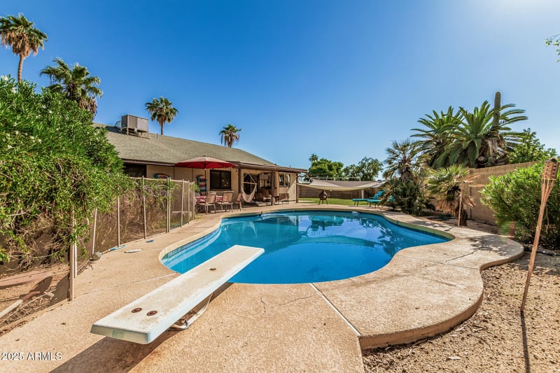 800 Marlboro Dr, Chandler, AZ 85225