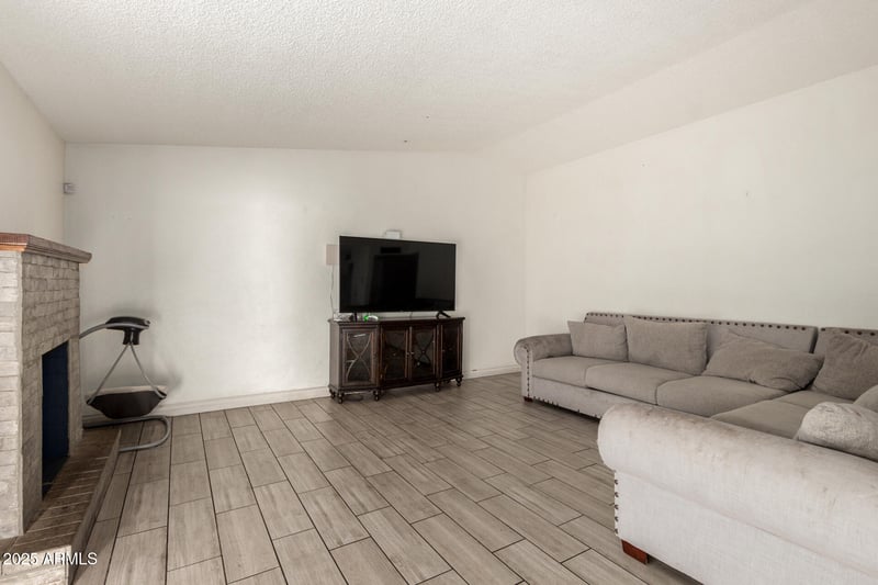 8001 College Dr, Phoenix, AZ 85033