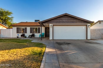 8001 College Dr, Phoenix, AZ 85033