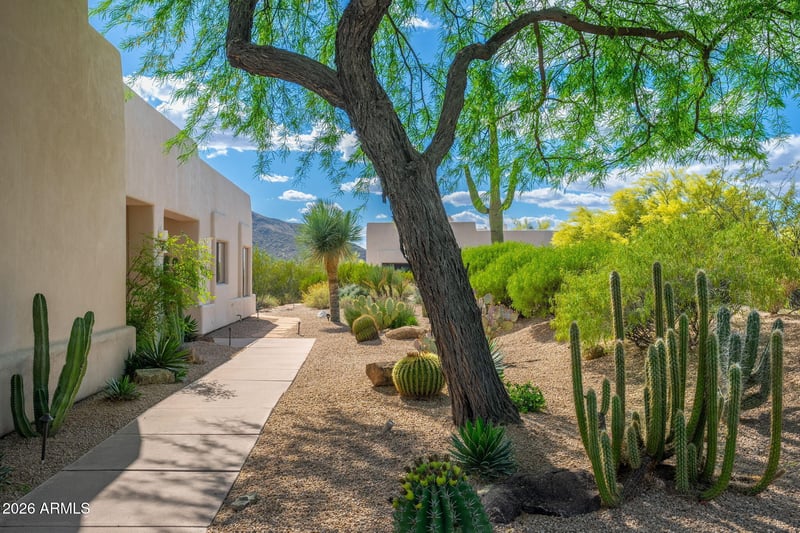 8001 E Carefree Dr, Carefree, AZ 85377