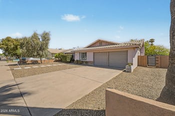 8001 N 17th Dr, Phoenix, AZ 85021