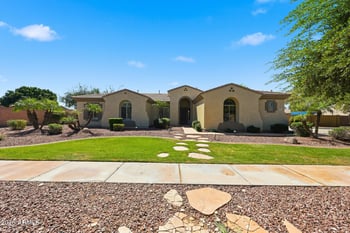 8001 San Juan Ave, Glendale, AZ 85303