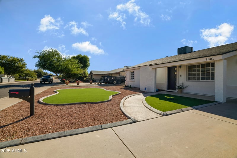 8001 Turney Ave, Phoenix, AZ 85033
