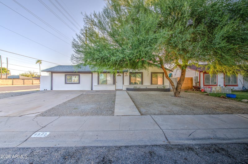 8002 N 42nd Ave, Phoenix, AZ 85051