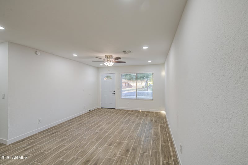 8002 N 42nd Ave, Phoenix, AZ 85051