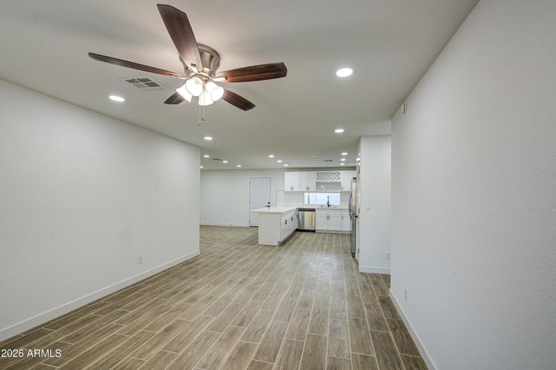8002 N 42nd Ave, Phoenix, AZ 85051