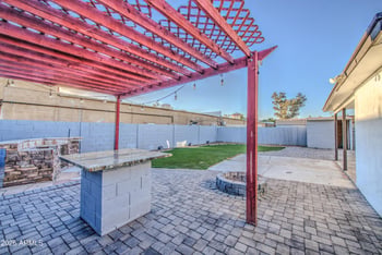 8002 N 42nd Ave, Phoenix, AZ 85051