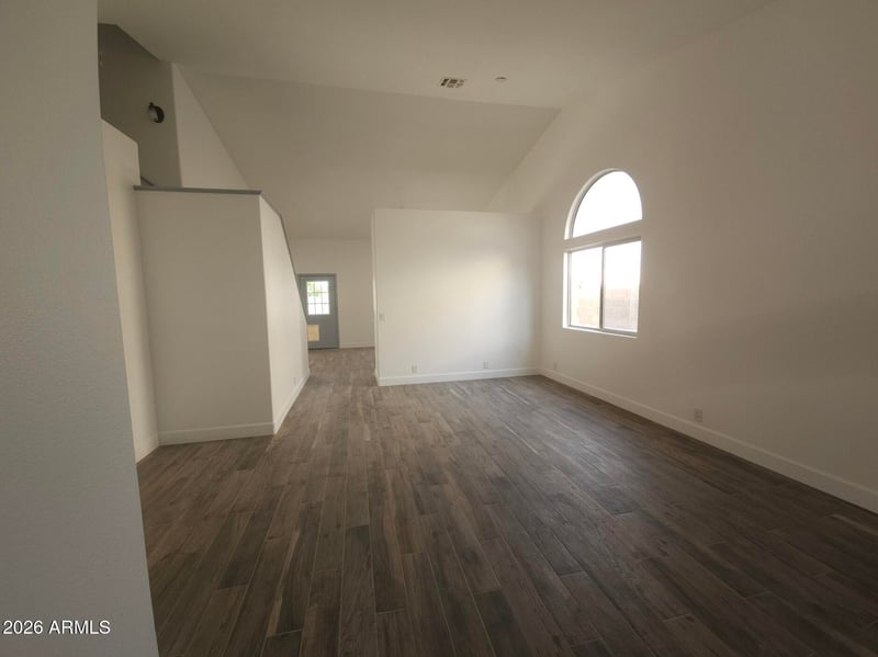 8002 W Stella Ave, Glendale, AZ 85303