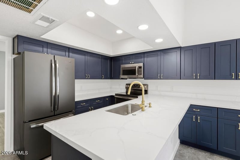 8004 32nd Dr #3, Phoenix, AZ 85051