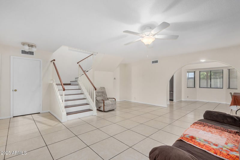 8004 Sierra Vista Dr, Glendale, AZ 85303