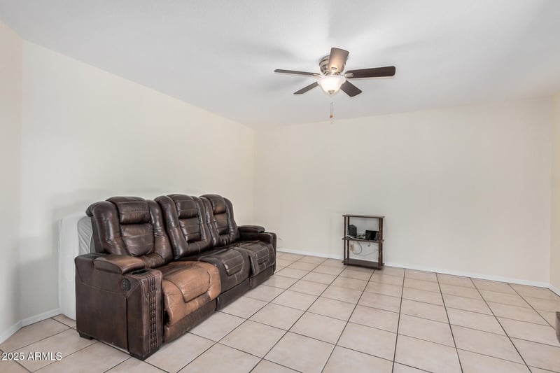 8004 Sierra Vista Dr, Glendale, AZ 85303