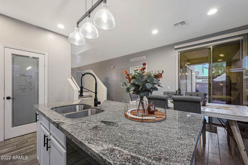 8006 W Brill St, Phoenix, AZ 85043