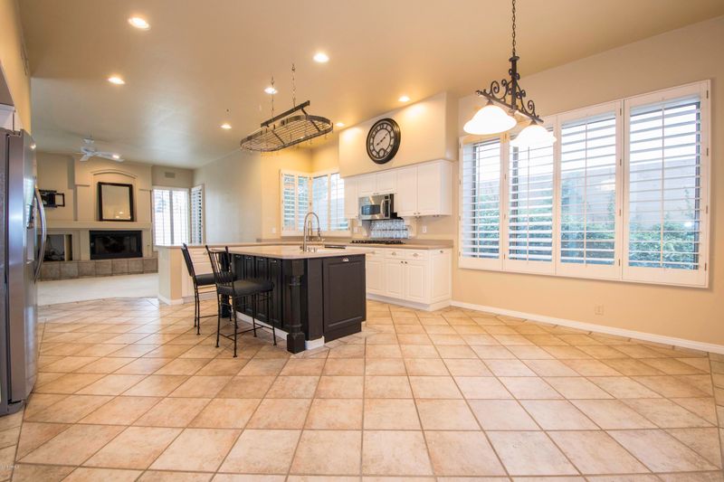 8007 E Mercer Ln, Scottsdale, AZ 85260