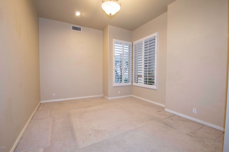 8007 E Mercer Ln, Scottsdale, AZ 85260