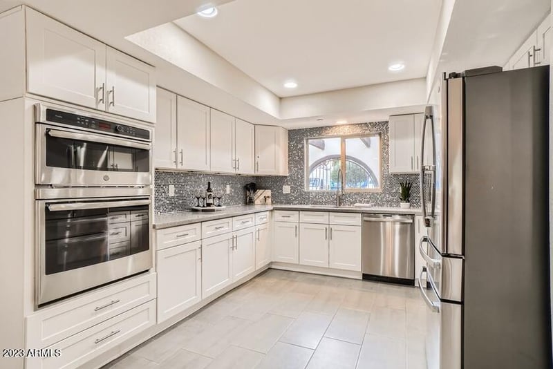 8007 N 7th Ave, Phoenix, AZ 85021