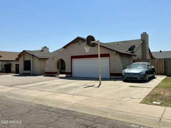8007 Tuckey Ln, Glendale, AZ 85303