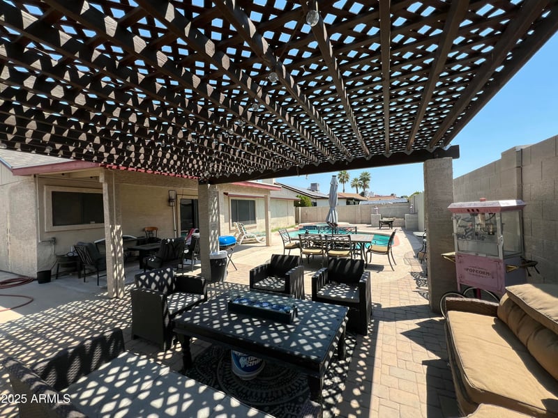 8007 Tuckey Ln, Glendale, AZ 85303