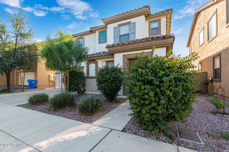 8007 W Brill St, Phoenix, AZ 85043