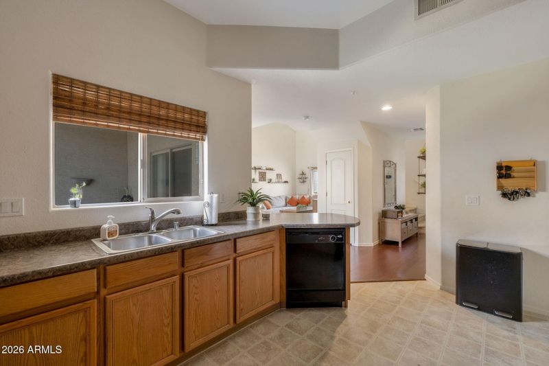 8008 W Zoe Ella Way, Peoria, AZ 85382