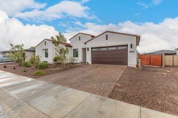 8009 Northview Ave, Glendale, AZ 85303