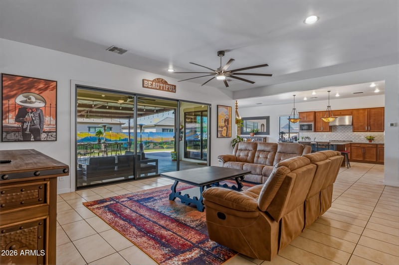 8009 W Northview Ave, Glendale, AZ 85303