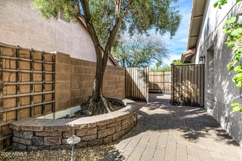 801 Acoma Dr, Phoenix, AZ 85022