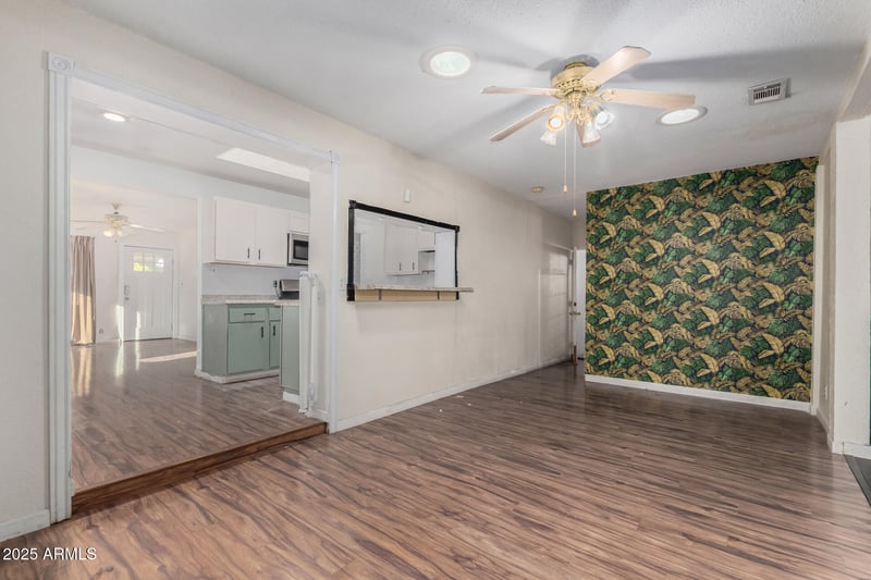 801 Butler Dr, Phoenix, AZ 85020