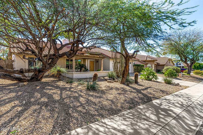 801 Acoma Dr, Phoenix, AZ 85022