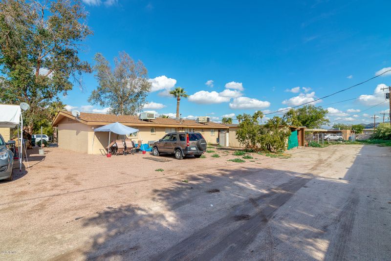 801 E Hazel Dr, Phoenix, AZ 85042