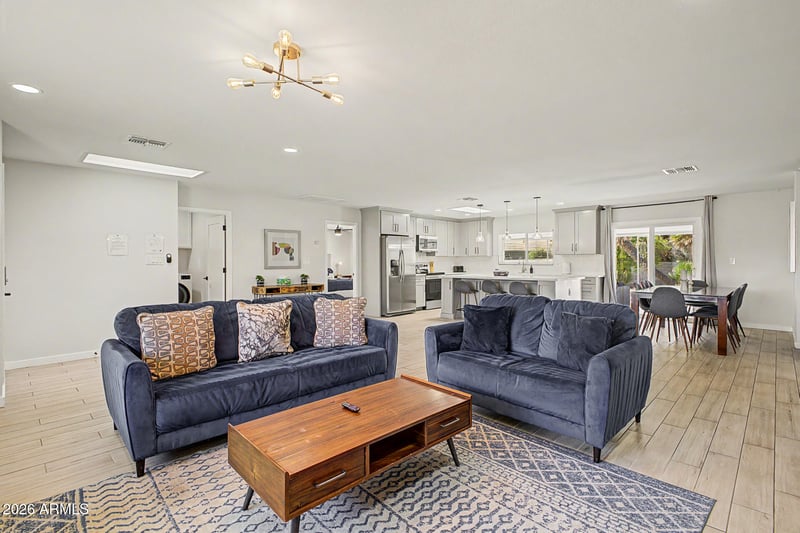801 Todd Dr, Tempe, AZ 85283