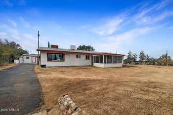 801 La Mesa Dr, Benson, AZ 85602