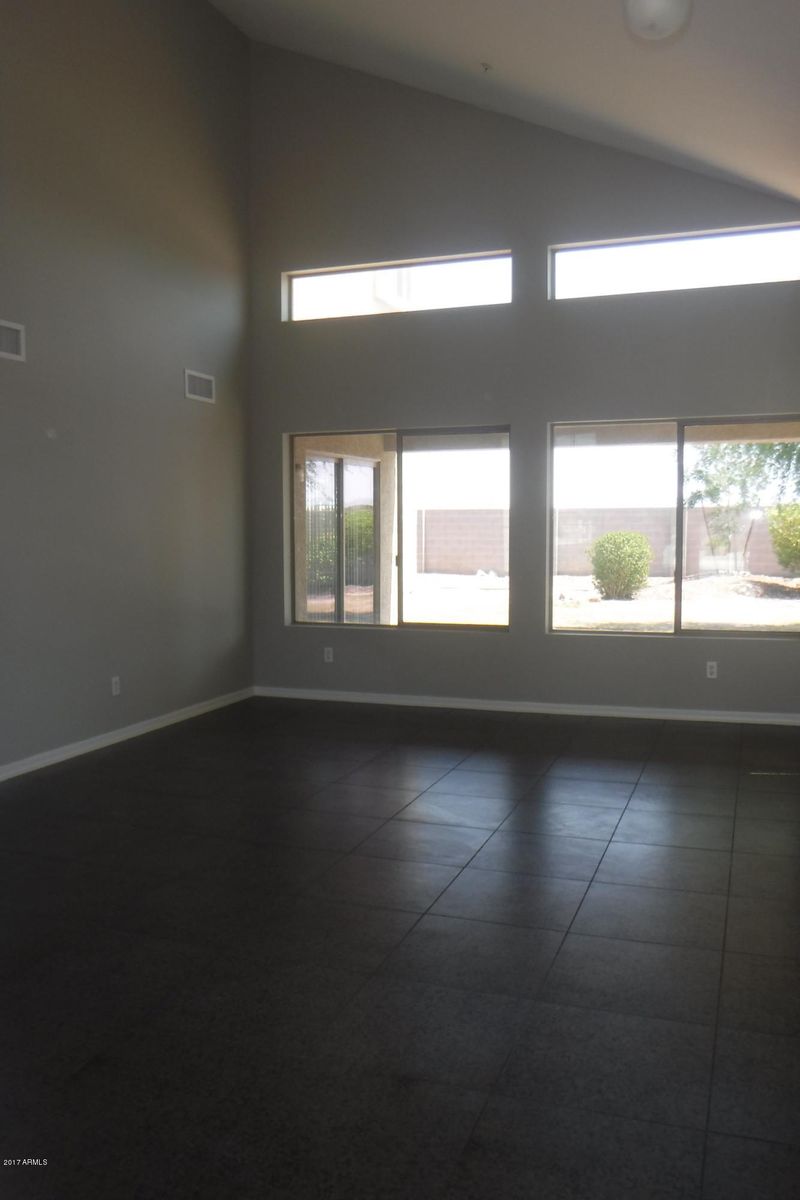 801 S 111th Dr, Avondale, AZ 85323